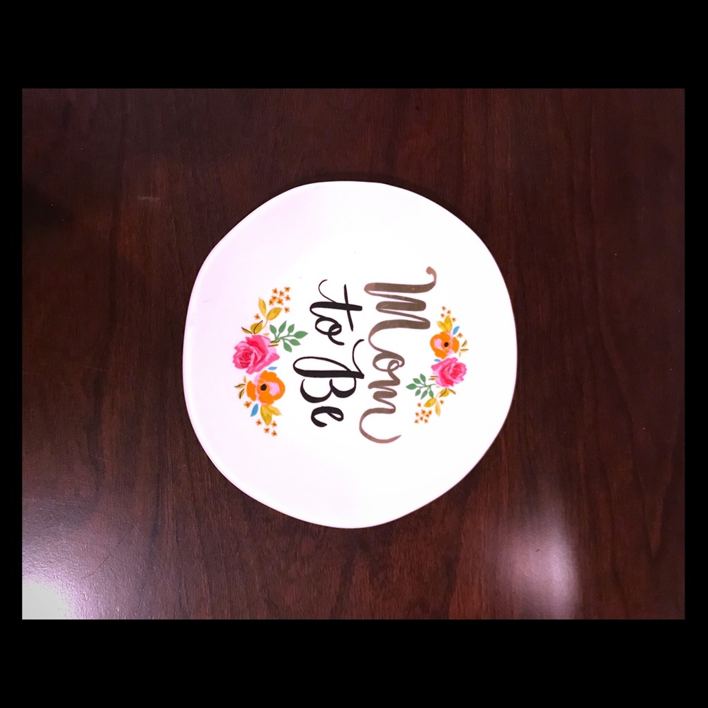 Mom to be jewelry plate